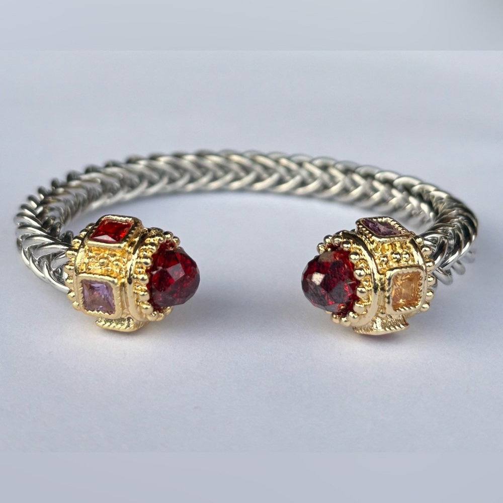 Elegant Gold and Silver Gemstone Bracelet